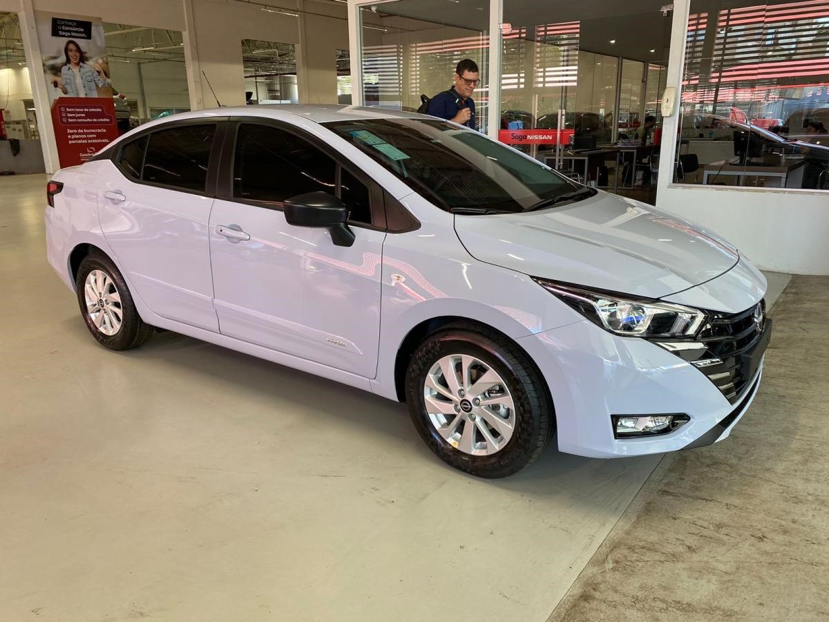 //www.autoline.com.br/carro/nissan/versa-16-advance-flex-4p-cvt/2024/brasilia-df/24739285