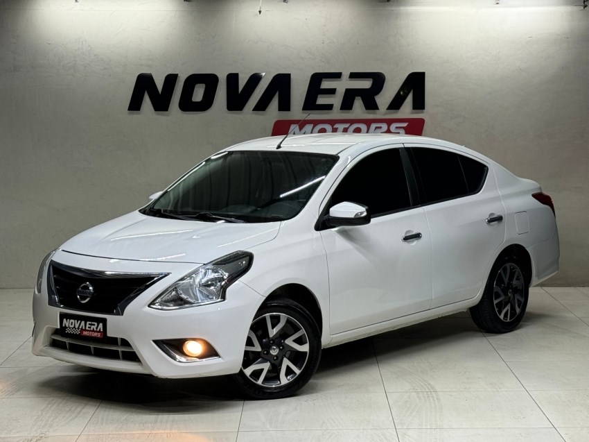 //www.autoline.com.br/carro/nissan/versa-16-sl-16v-flex-4p-cvt/2017/porto-alegre-rs/24749538
