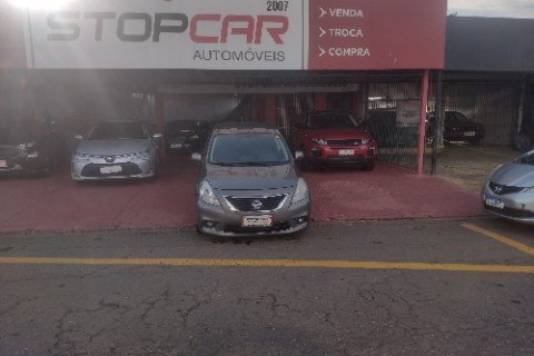 //www.autoline.com.br/carro/nissan/versa-16-sl-16v-flex-4p-manual/2014/goiania-go/24790991