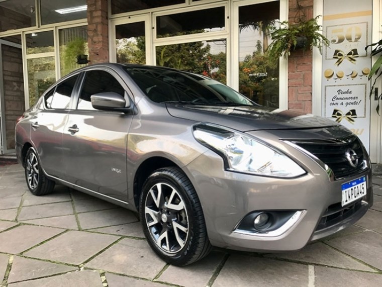 //www.autoline.com.br/carro/nissan/versa-16-unique-16v-flex-4p-manual/2016/porto-alegre-rs/24819120