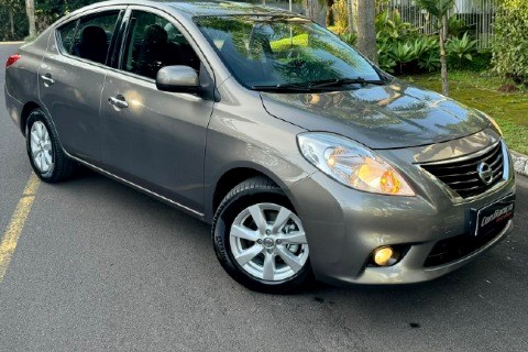 //www.autoline.com.br/carro/nissan/versa-16-sl-16v-flex-4p-manual/2014/campo-bom-rs/24887017