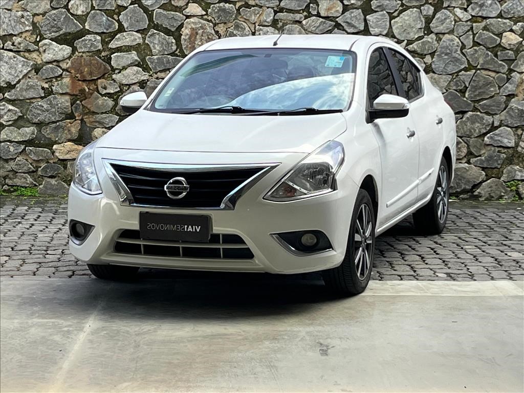 //www.autoline.com.br/carro/nissan/versa-16-unique-16v-flex-4p-cvt/2018/salvador-ba/24983080