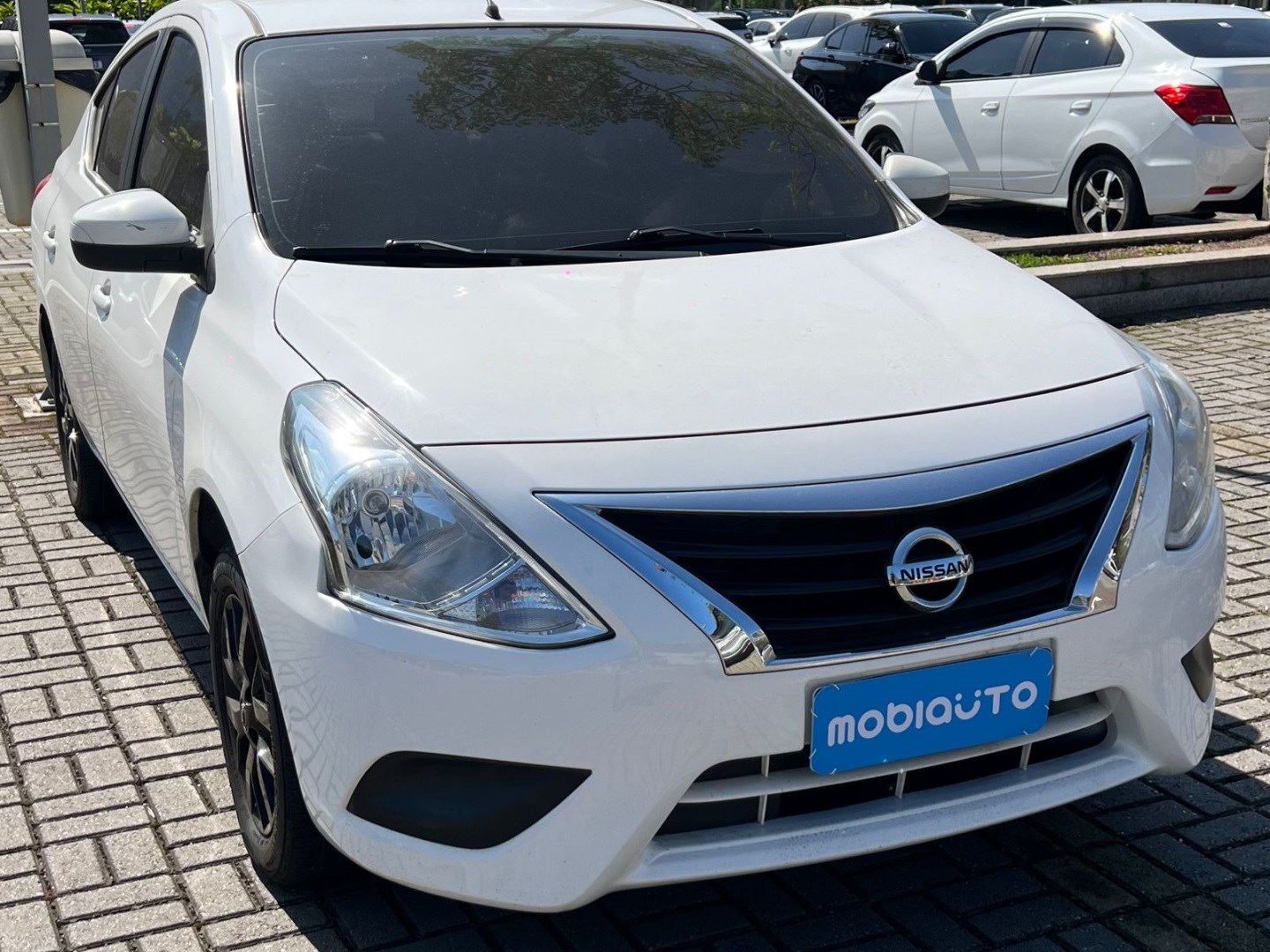 //www.autoline.com.br/carro/nissan/versa-16-sv-16v-flex-4p-cvt/2018/rio-de-janeiro-rj/24996569
