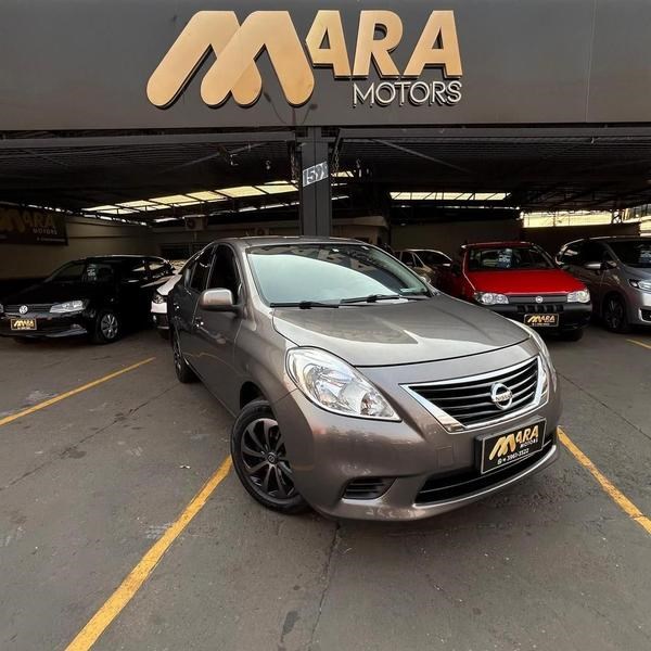 //www.autoline.com.br/carro/nissan/versa-16-sv-16v-flex-4p-manual/2014/ribeirao-preto-sp/25017381