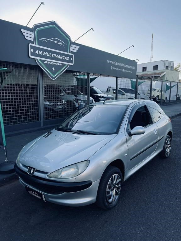 //www.autoline.com.br/carro/peugeot/206-16-soleil-16v-gasolina-2p-manual/2003/araraquara-sp/24951755