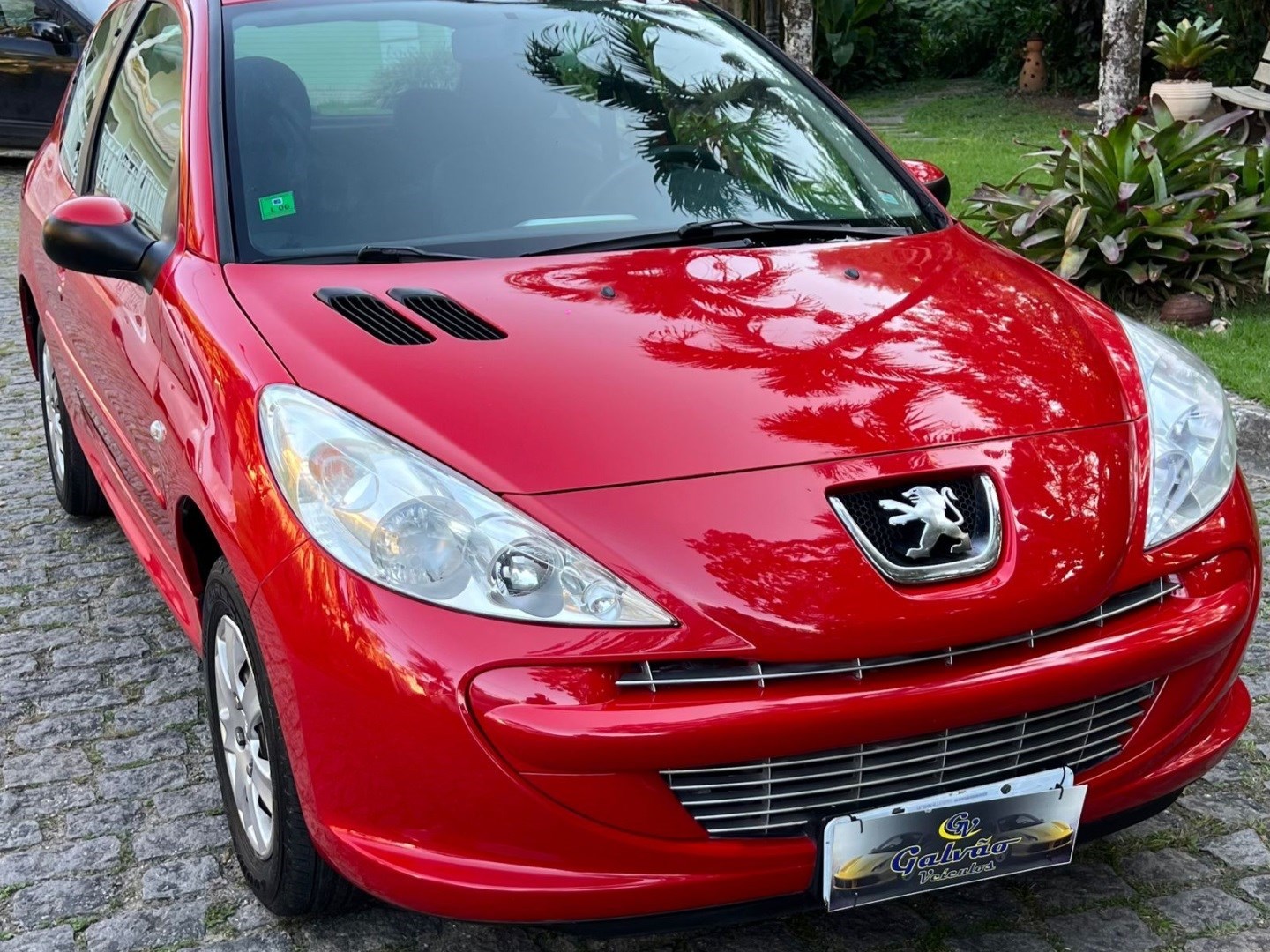 //www.autoline.com.br/carro/peugeot/207-14-xr-8v-flex-4p-manual/2013/rio-de-janeiro-rj/24996603