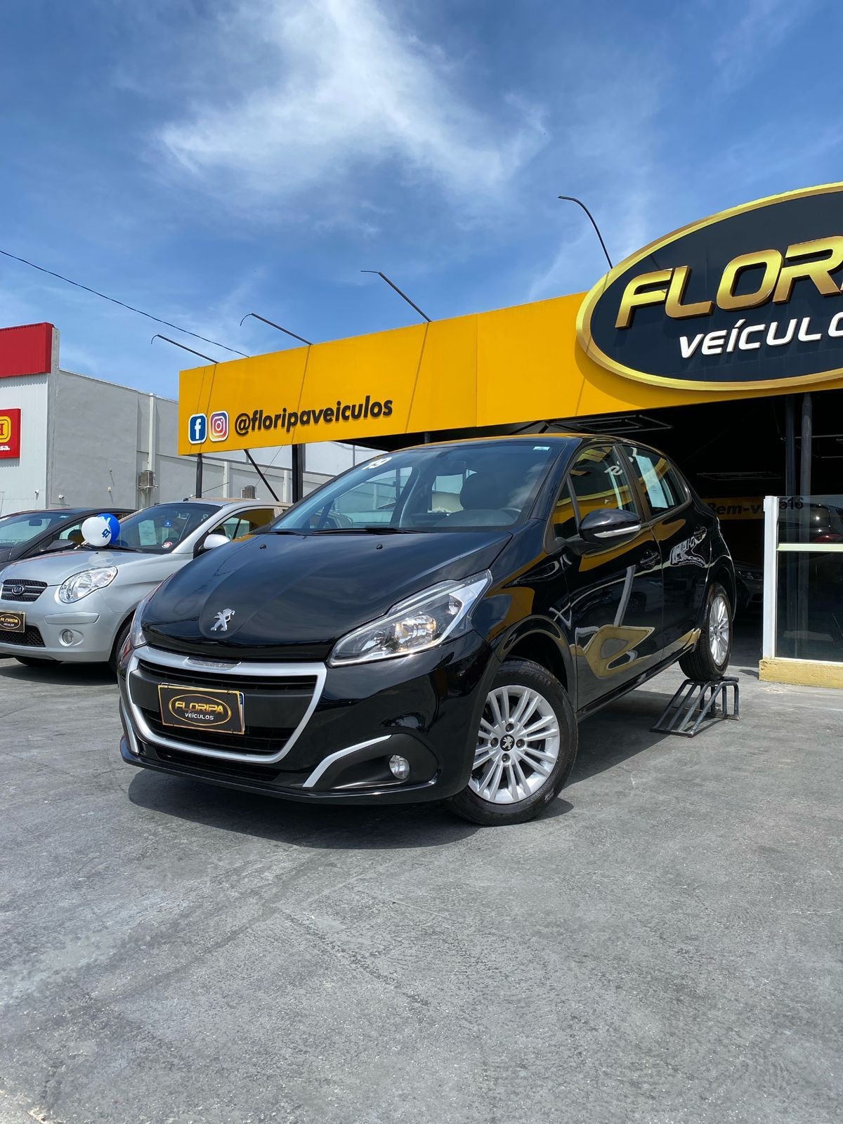 //www.autoline.com.br/carro/peugeot/208-12-active-pack-12v-flex-4p-manual/2019/florianopolis-sc/23121557