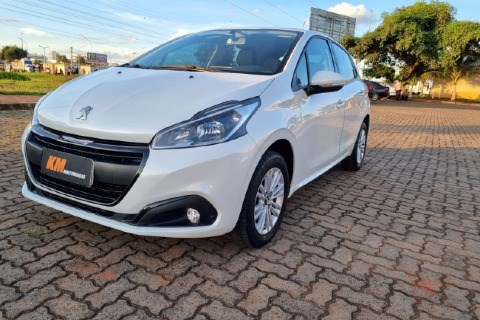 //www.autoline.com.br/carro/peugeot/208-16-active-pack-16v-flex-4p-automatico/2020/brasilia-df/23660917