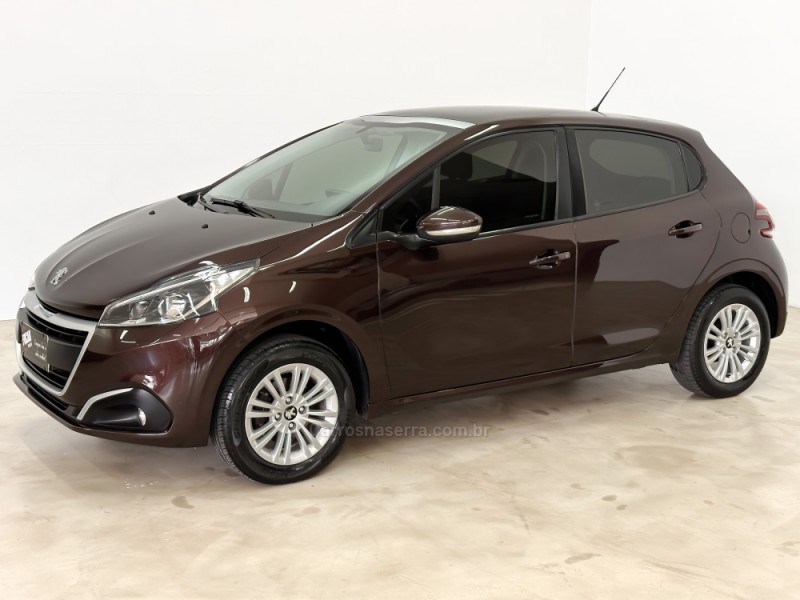 //www.autoline.com.br/carro/peugeot/208-12-allure-12v-flex-4p-manual/2019/caxias-do-sul-rs/24292300