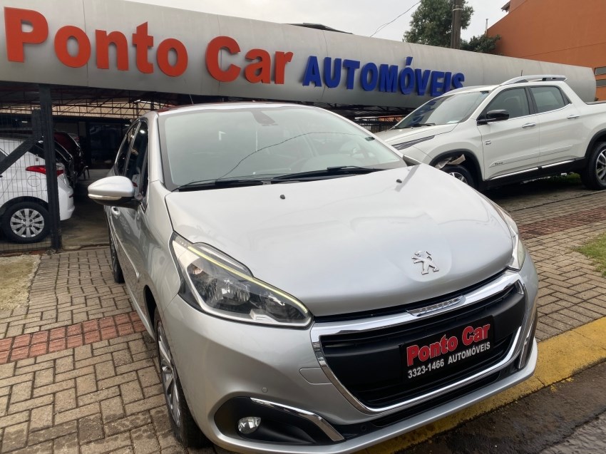 //www.autoline.com.br/carro/peugeot/208-16-griffe-16v-flex-4p-automatico/2017/chapeco-sc/24774472