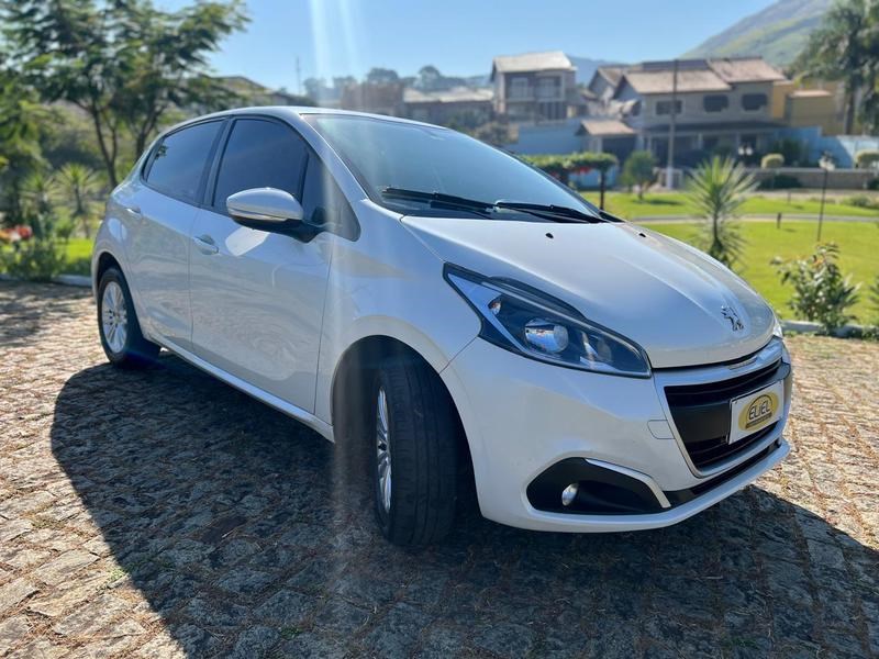 //www.autoline.com.br/carro/peugeot/208-16-active-pack-16v-flex-4p-automatico/2019/volta-redonda-rj/24898526