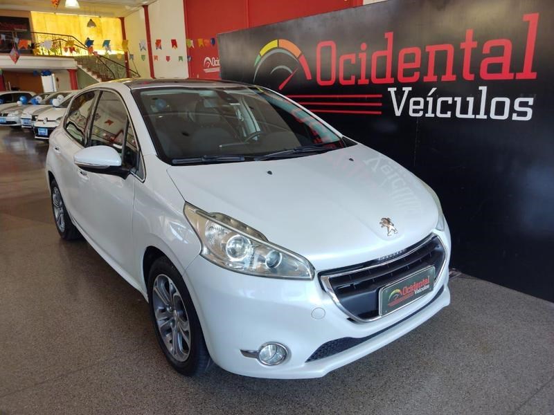 //www.autoline.com.br/carro/peugeot/208-16-griffe-16v-flex-4p-manual/2015/brasilia-df/24912757