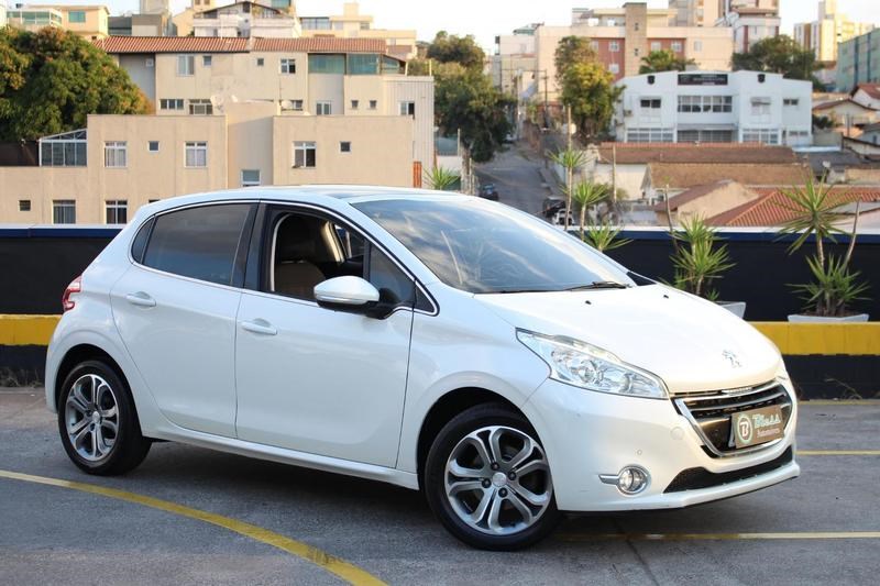 //www.autoline.com.br/carro/peugeot/208-16-griffe-16v-flex-4p-manual/2016/belo-horizonte-mg/24976716
