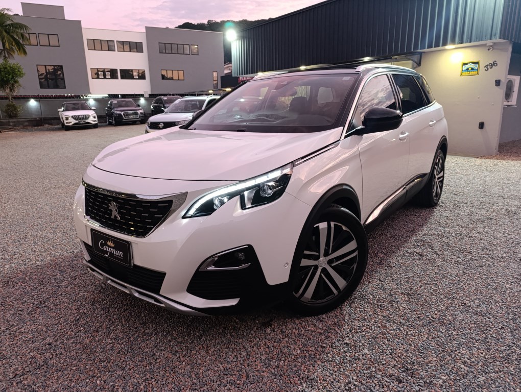 //www.autoline.com.br/carro/peugeot/5008-16-griffe-16v-gasolina-4p-turbo-automatico/2019/joinville-sc/24908842