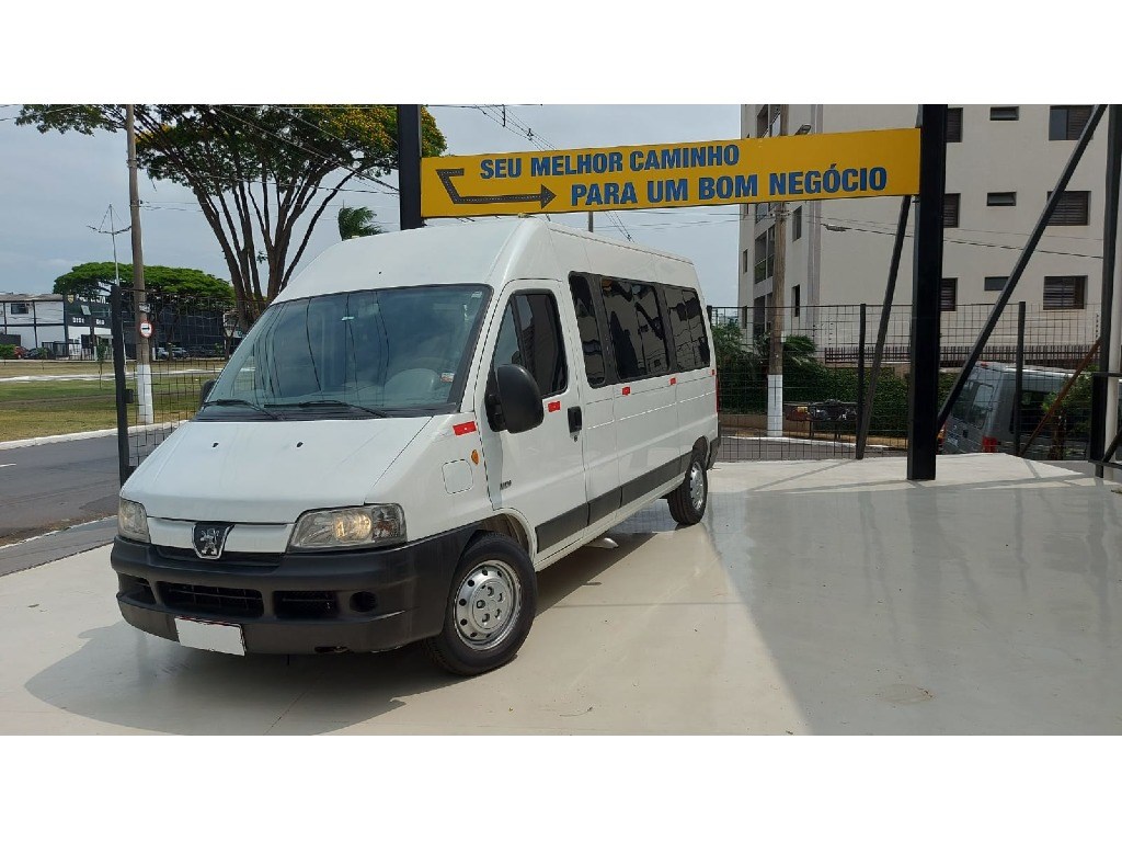 //www.autoline.com.br/carro/peugeot/boxer-23-hdi-16l-16v-diesel-4p-turbo-manual/2013/americana-sp/24689682