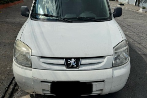 //www.autoline.com.br/carro/peugeot/partner-16-furgao-porta-lateral-16v-flex-4p-manual/2014/sao-paulo-sp/23518489