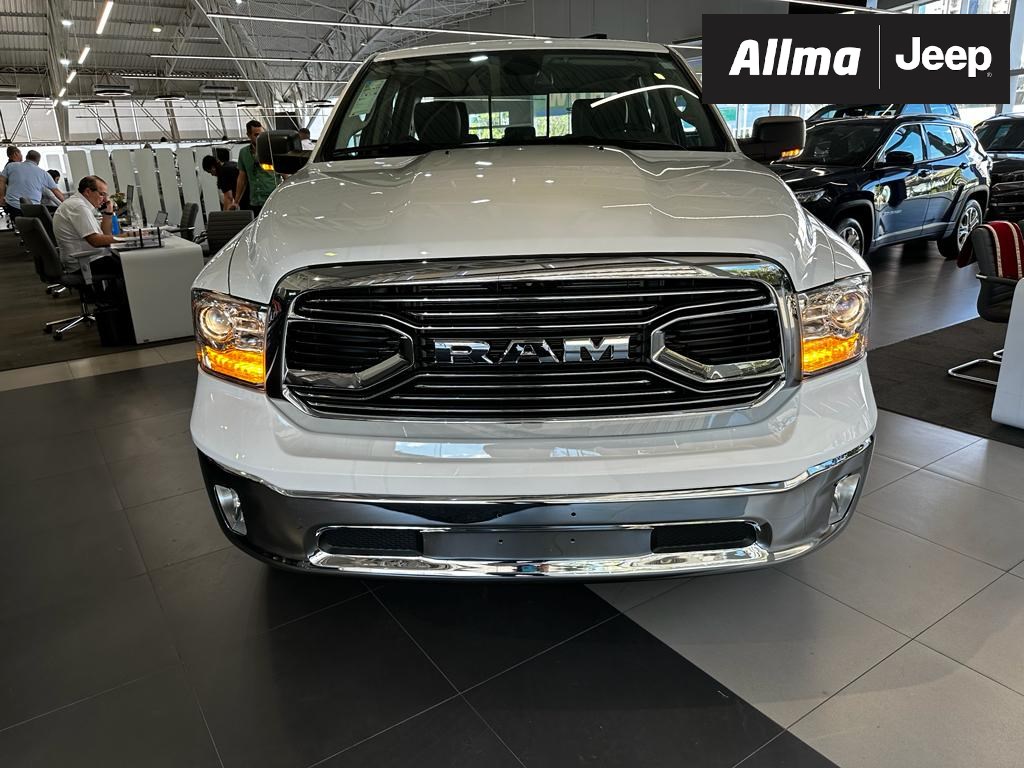 //www.autoline.com.br/carro/ram/ram-classic-57-v8-laramie-16v-gasolina-4p-4x4-automatico/2023/sao-jose-do-rio-preto-sp/22770822
