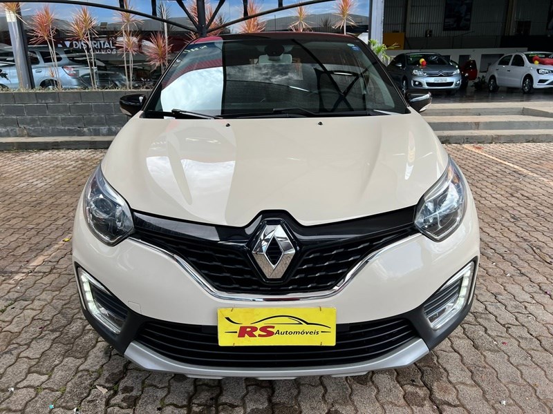 //www.autoline.com.br/carro/renault/captur-16-intense-16v-flex-4p-cvt/2019/brasilia-df/23487548