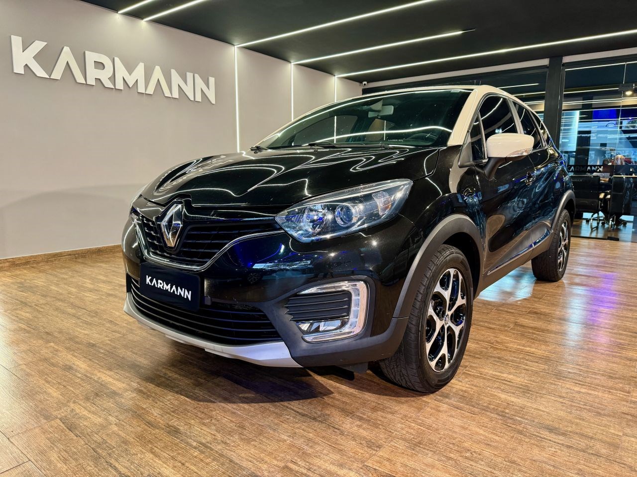 //www.autoline.com.br/carro/renault/captur-20-intense-16v-flex-4p-automatico/2018/campinas-sp/24114222