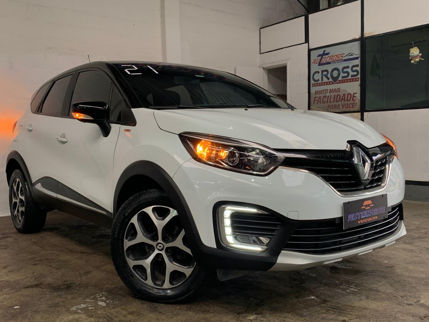 //www.autoline.com.br/carro/renault/captur-16-bose-16v-flex-4p-cvt/2021/rio-de-janeiro-rj/24836832