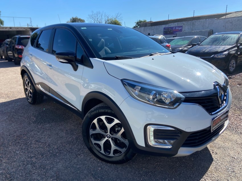 //www.autoline.com.br/carro/renault/captur-16-intense-16v-flex-4p-cvt/2021/porto-alegre-rs/24878863