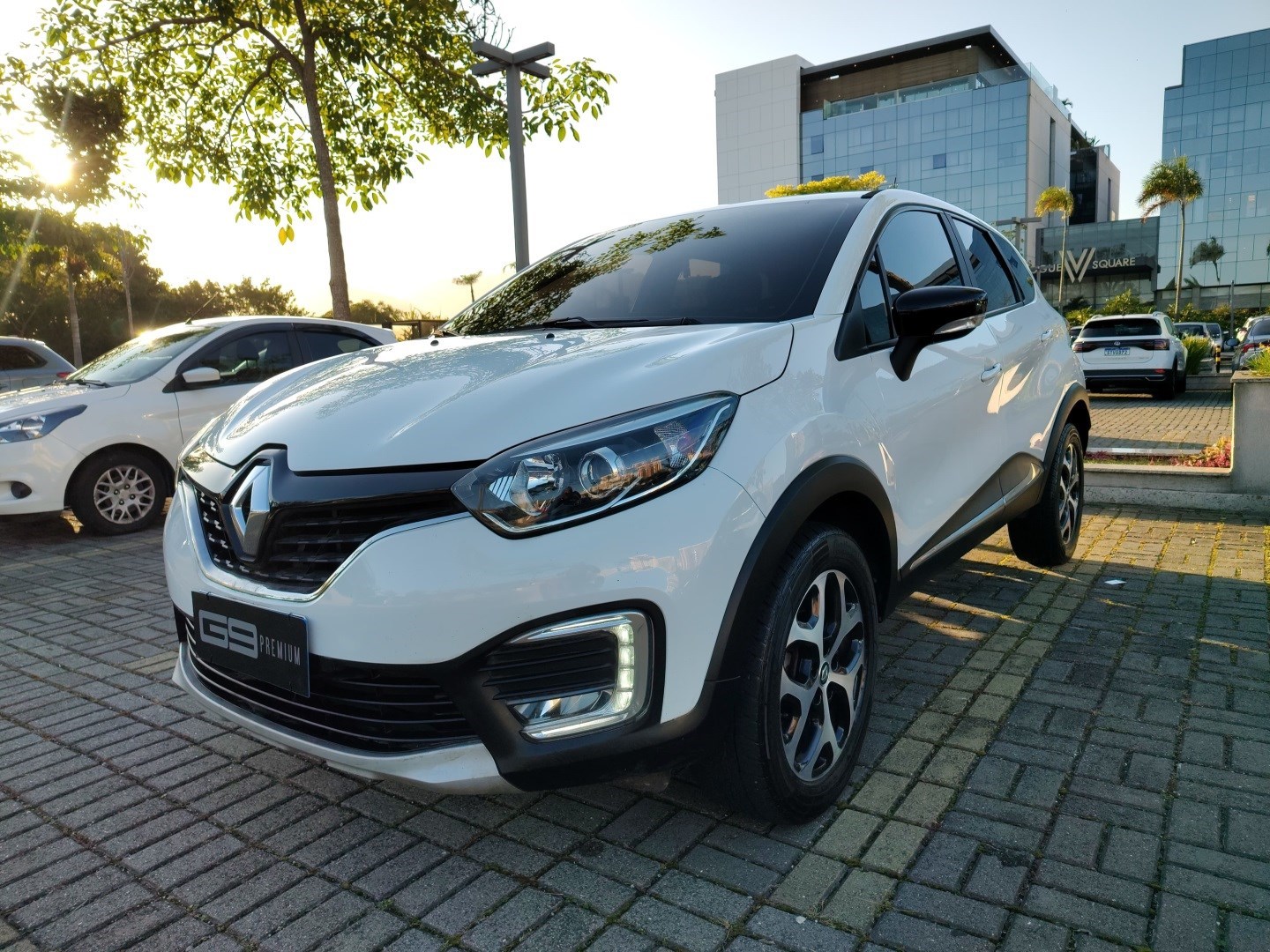 //www.autoline.com.br/carro/renault/captur-16-intense-16v-flex-4p-cvt/2019/rio-de-janeiro-rj/24940341