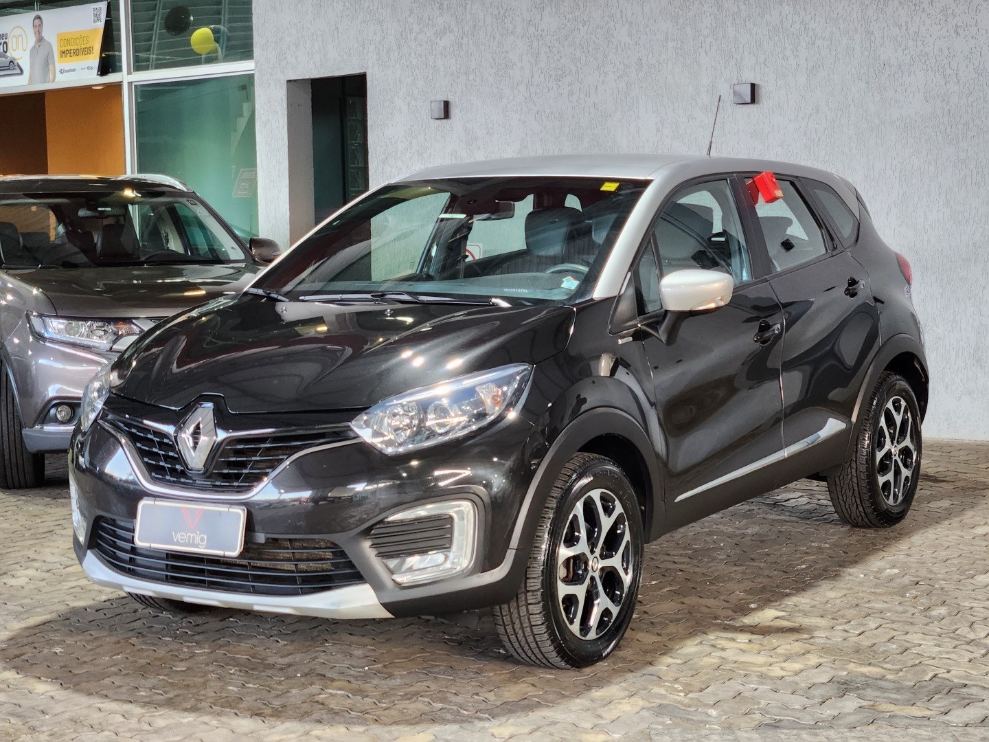 //www.autoline.com.br/carro/renault/captur-16-bose-16v-flex-4p-cvt/2021/belo-horizonte-mg/24973994