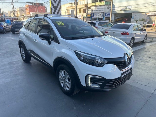 //www.autoline.com.br/carro/renault/captur-16-life-16v-flex-4p-cvt/2019/rio-de-janeiro-rj/25022372
