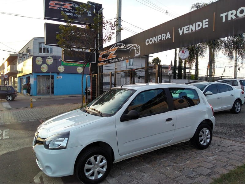 //www.autoline.com.br/carro/renault/clio-10-hatch-authentique-16v-flex-2p-manual/2015/curitiba-pr/17737639