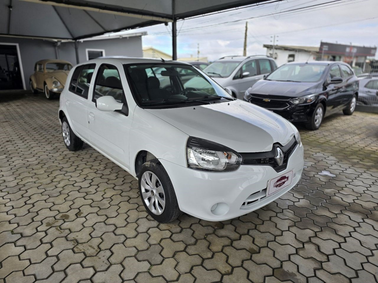 //www.autoline.com.br/carro/renault/clio-10-expression-sport-16v-77cv-4p-flex-manual/2016/palhoca-sc/24595545