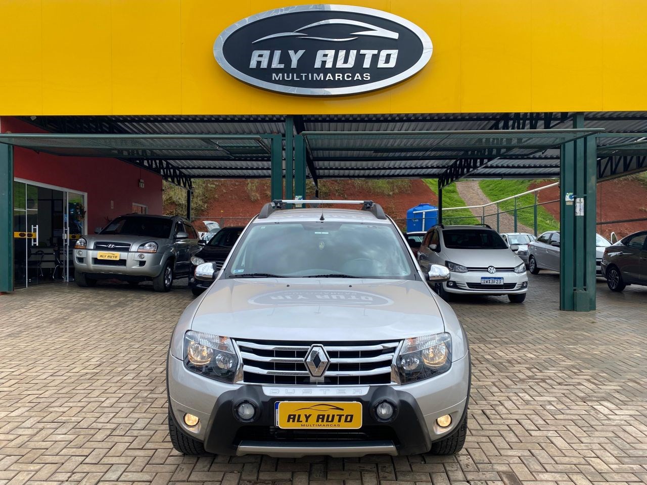//www.autoline.com.br/carro/renault/duster-20-dynamique-16v-flex-4p-automatico/2014/chapeco-sc/22393601