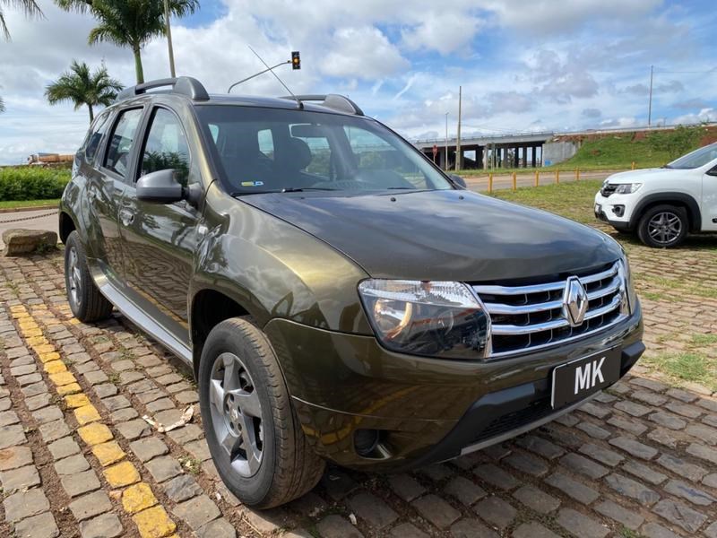 //www.autoline.com.br/carro/renault/duster-20-tech-road-16v-flex-4p-automatico/2015/brasilia-df/23570155