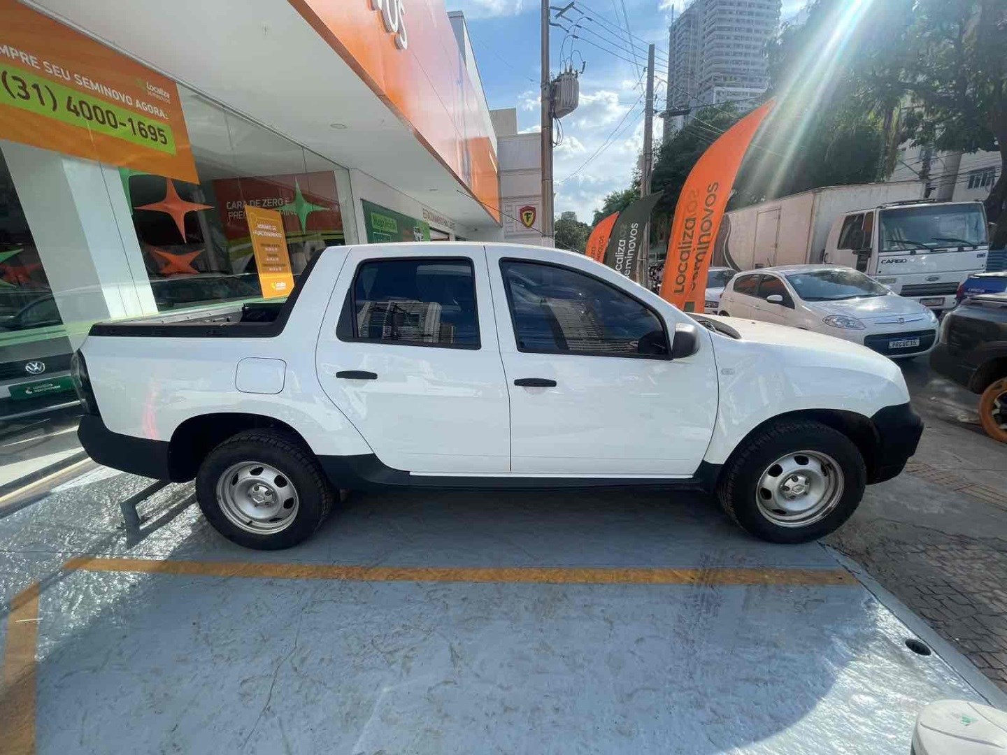 //www.autoline.com.br/carro/renault/duster-16-iconic-16v-flex-4p-cvt/2023/goiania-go/24043785