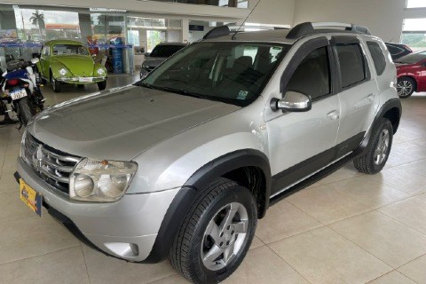 //www.autoline.com.br/carro/renault/duster-16-dynamique-16v-flex-4p-manual/2015/eunapolis-ba/24385929