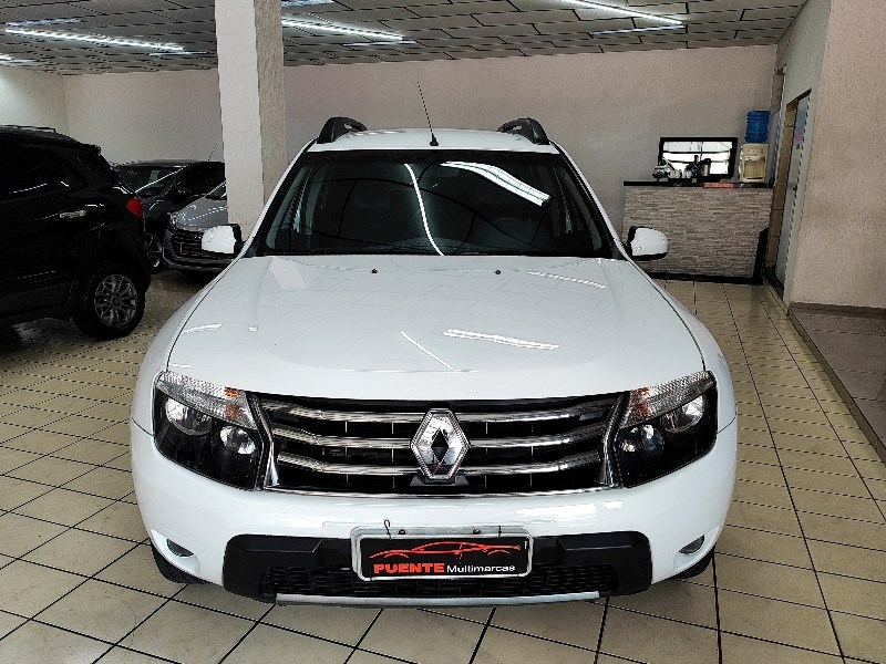 //www.autoline.com.br/carro/renault/duster-20-dynamique-16v-flex-4p-automatico/2015/jundiai-sp/24592643
