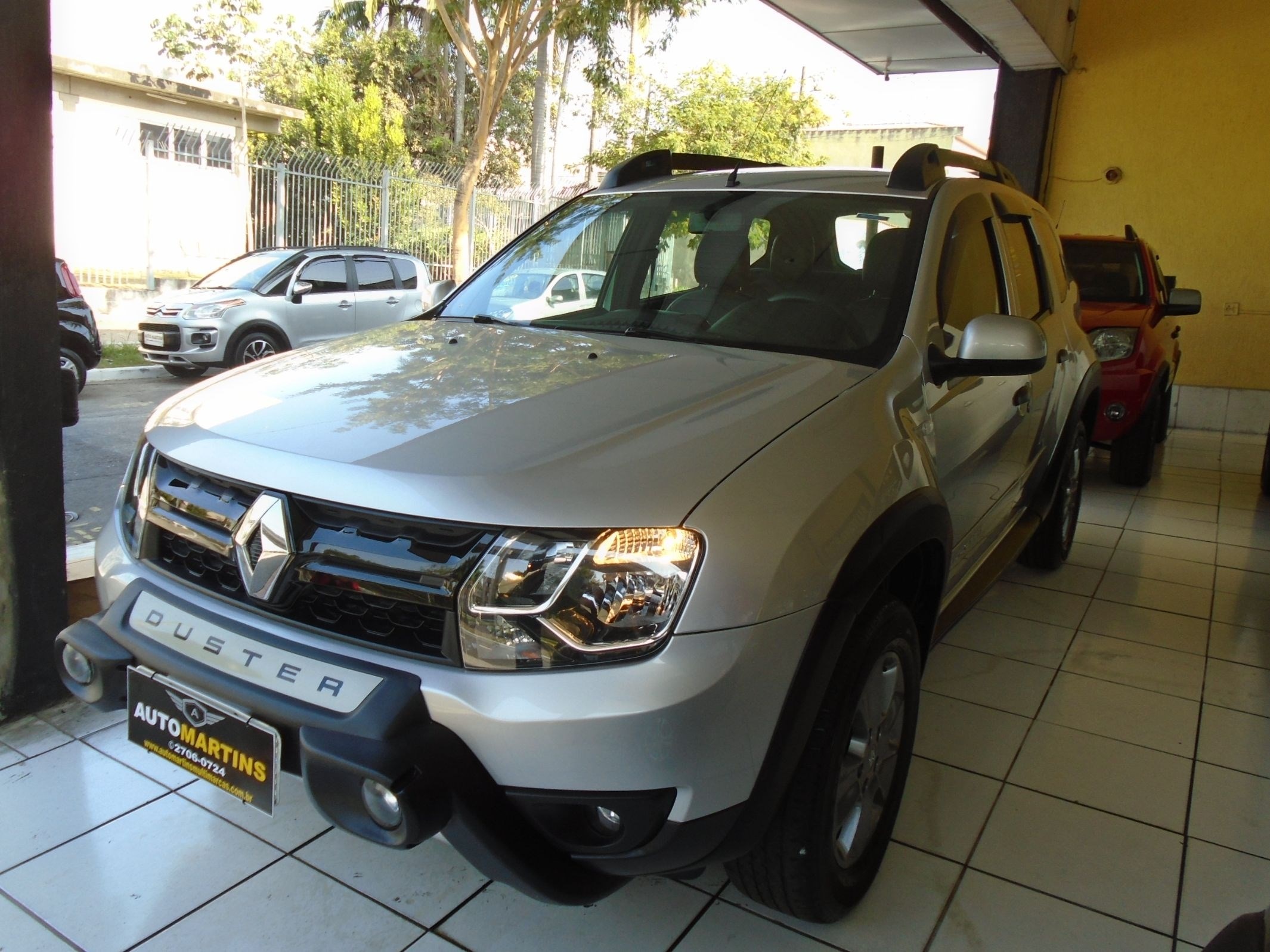 //www.autoline.com.br/carro/renault/duster-16-authentique-16v-flex-4p-cvt/2018/sao-paulo-sp/24689545