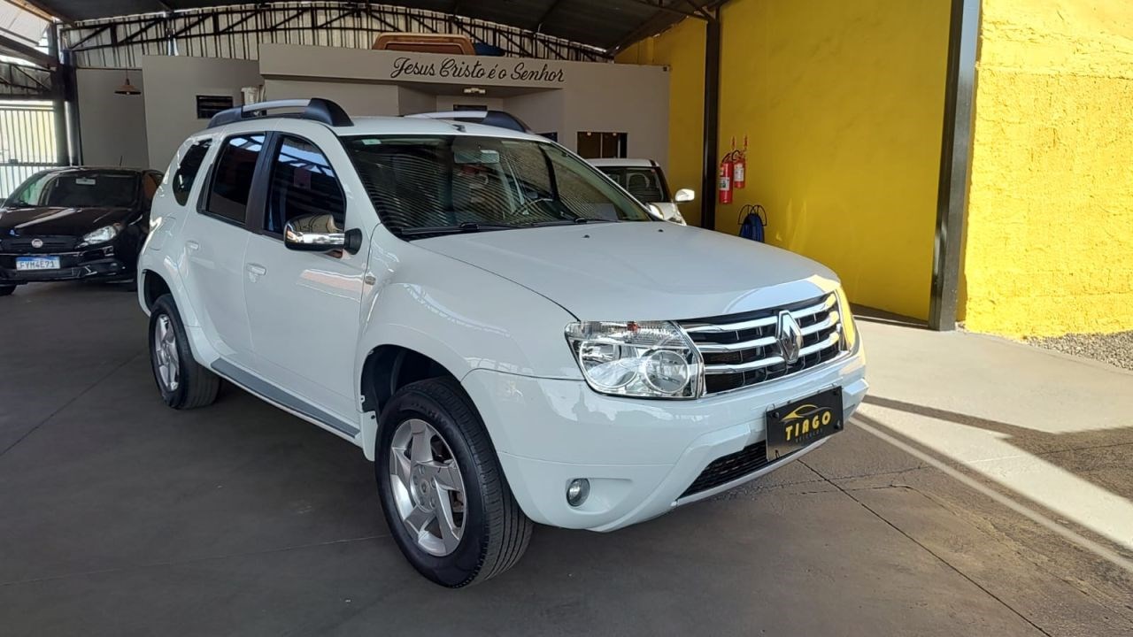 //www.autoline.com.br/carro/renault/duster-16-dynamique-16v-flex-4p-manual/2014/bebedouro-sp/24700474