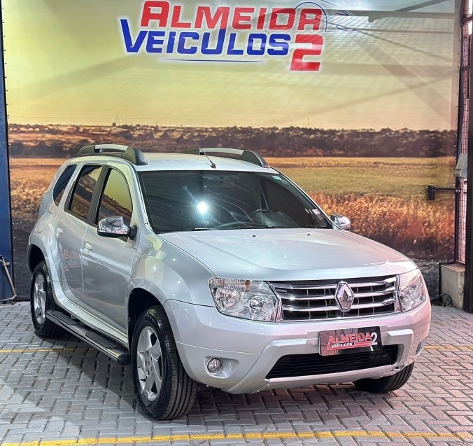 //www.autoline.com.br/carro/renault/duster-16-dynamique-16v-flex-4p-manual/2015/chapeco-sc/24800540