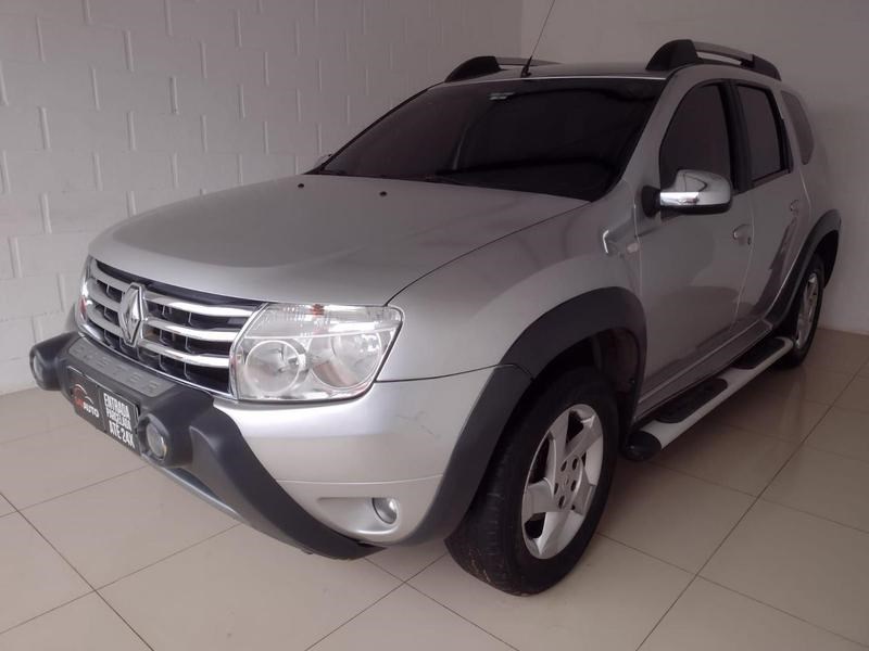 //www.autoline.com.br/carro/renault/duster-20-dynamique-16v-flex-4p-automatico/2014/porto-alegre-rs/24900071
