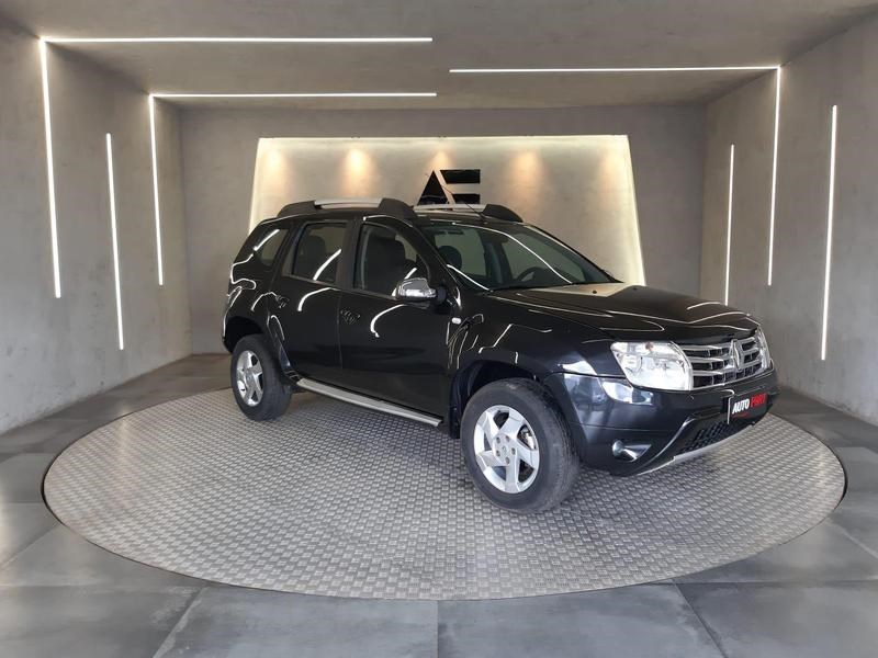 //www.autoline.com.br/carro/renault/duster-20-dynamique-16v-flex-4p-automatico/2015/brasilia-df/25022840