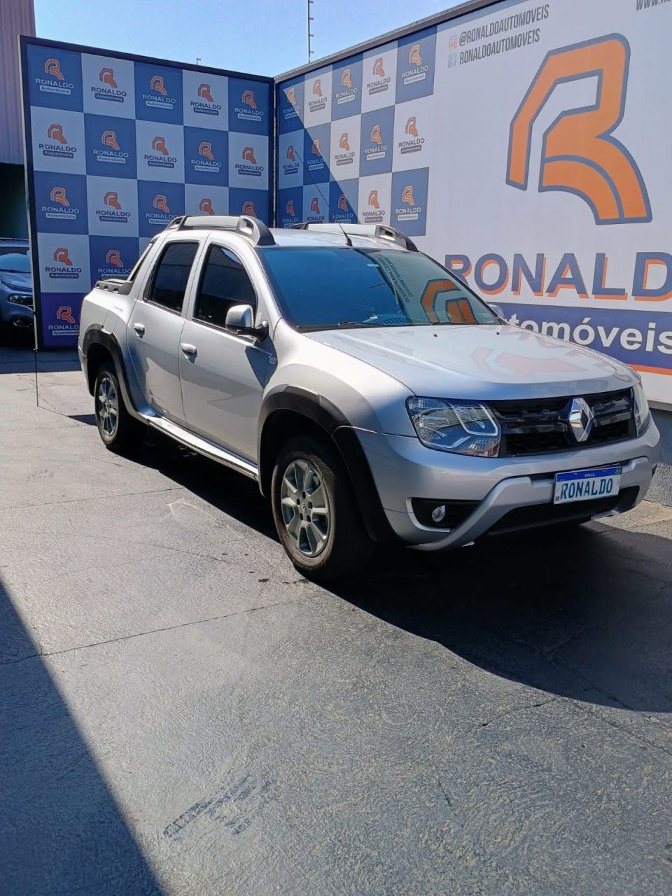 //www.autoline.com.br/carro/renault/duster-oroch-20-dynamique-16v-flex-4p-automatico/2019/limeira-sp/23453661