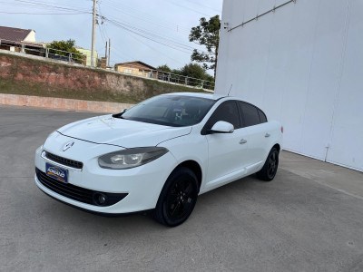 //www.autoline.com.br/carro/renault/fluence-20-dynamique-16v-flex-4p-manual/2014/santa-cruz-do-sul-rs/24269721