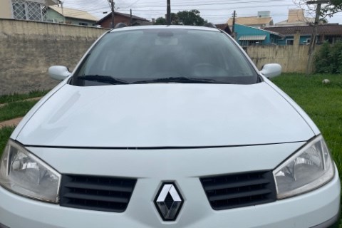 //www.autoline.com.br/carro/renault/grand-tour-16-dynamique-16v-flex-4p-manual/2013/florianopolis-sc/23834080