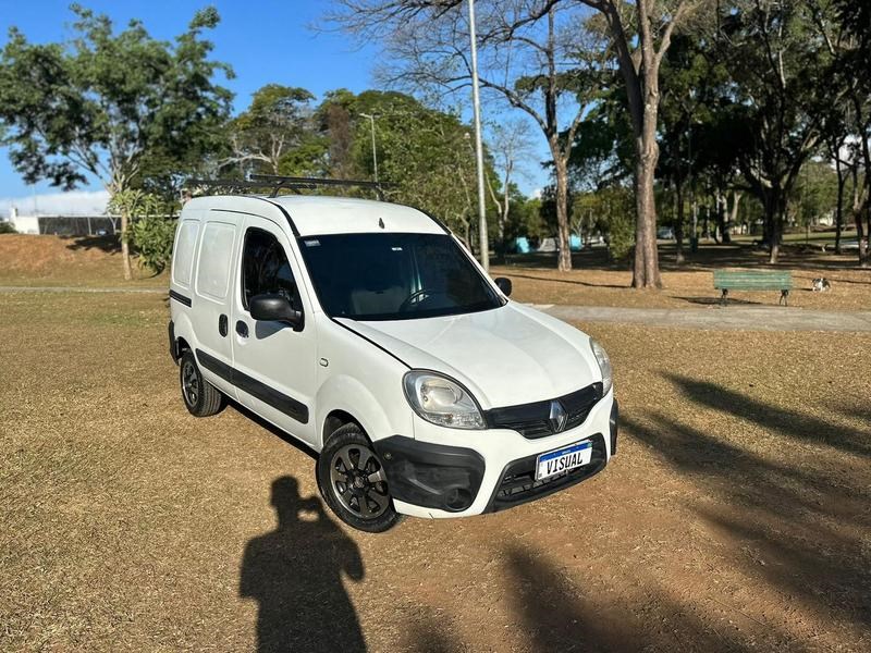 //www.autoline.com.br/carro/renault/kangoo-16-16v-flex-2p-manual/2015/sao-jose-dos-campos-sp/23981315