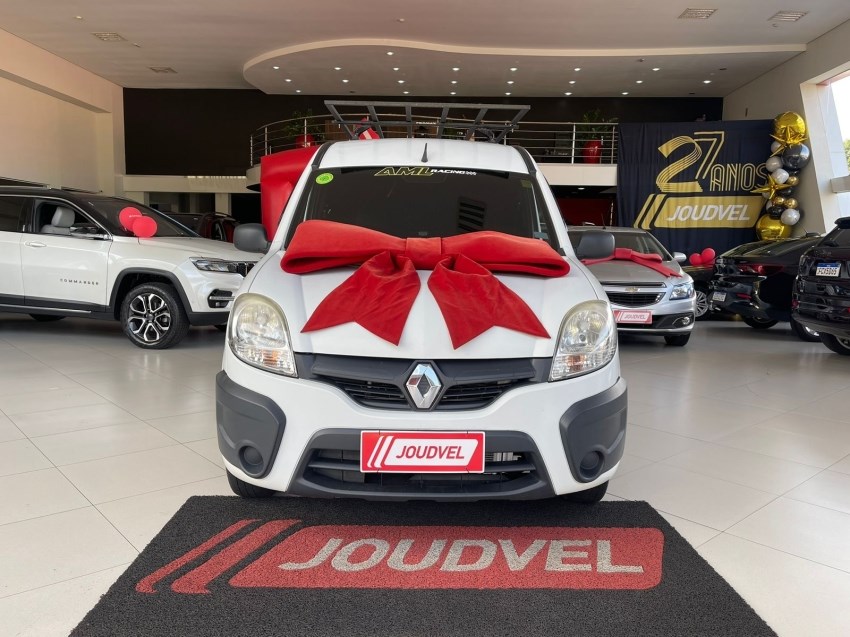 //www.autoline.com.br/carro/renault/kangoo-16-8v-flex-2p-manual/2018/americana-sp/23983958