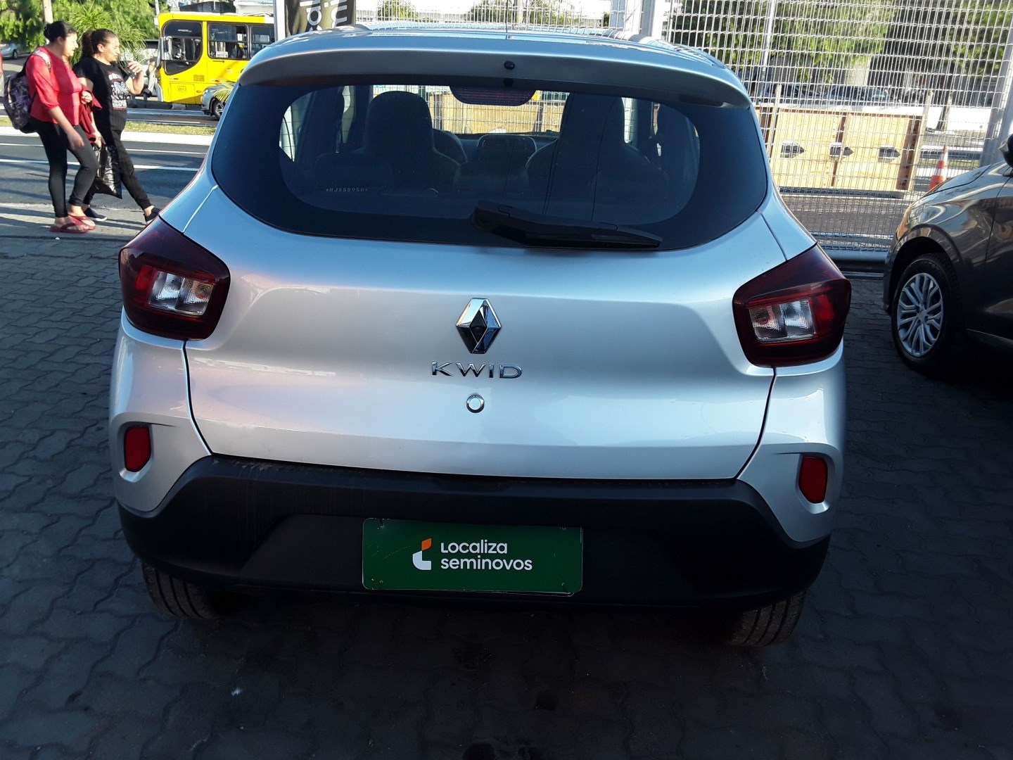 //www.autoline.com.br/carro/renault/kwid-10-intense-12v-flex-4p-manual/2024/sao-paulo-sp/24349545