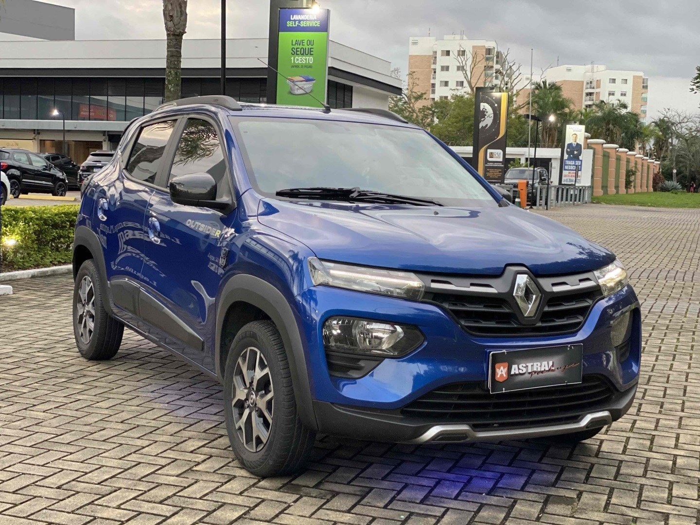 //www.autoline.com.br/carro/renault/kwid-10-outsider-12v-flex-4p-manual/2023/rio-de-janeiro-rj/24450021