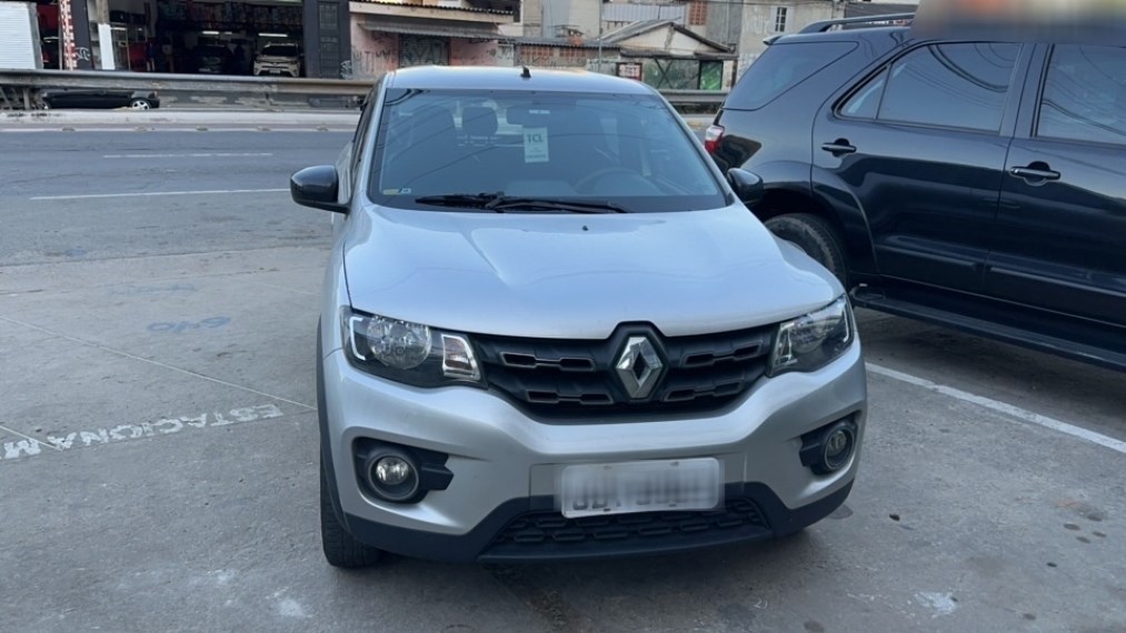 //www.autoline.com.br/carro/renault/kwid-10-intense-12v-flex-4p-manual/2020/campinas-sp/25027056