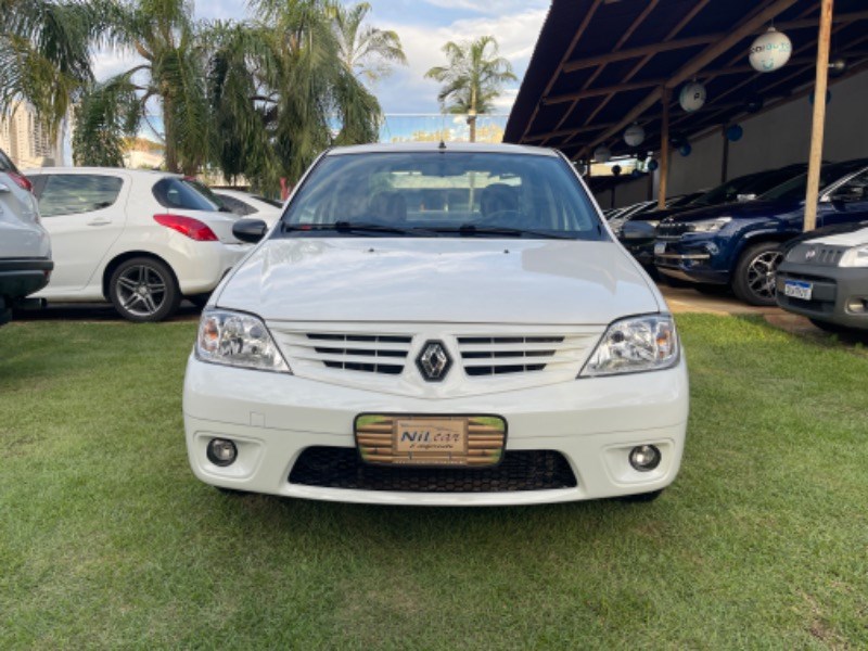 //www.autoline.com.br/carro/renault/logan-16-expression-8v-flex-4p-manual/2009/natal-rn/24225772