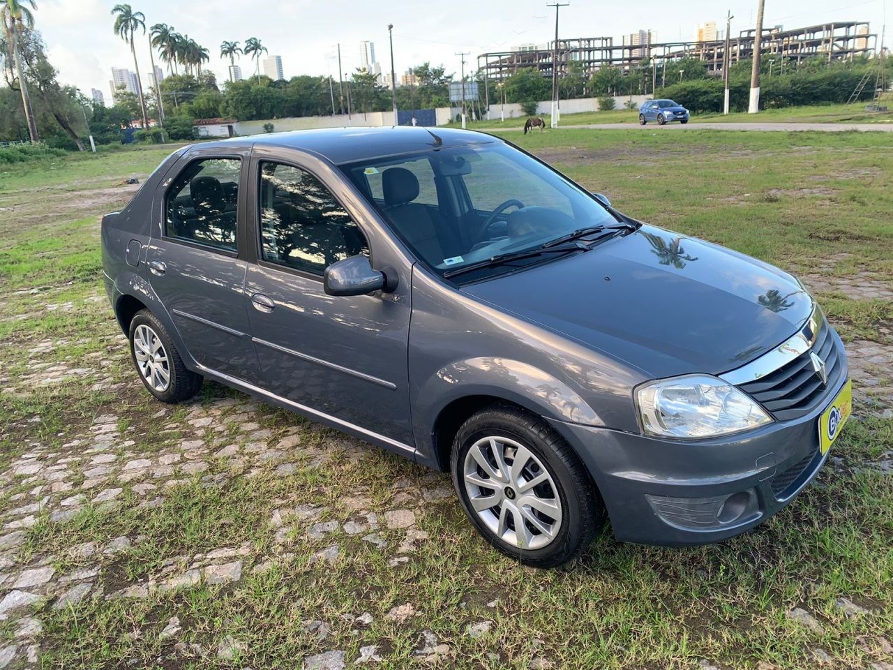 //www.autoline.com.br/carro/renault/logan-10-expression-16v-flex-4p-manual/2013/recife-pe/24707501